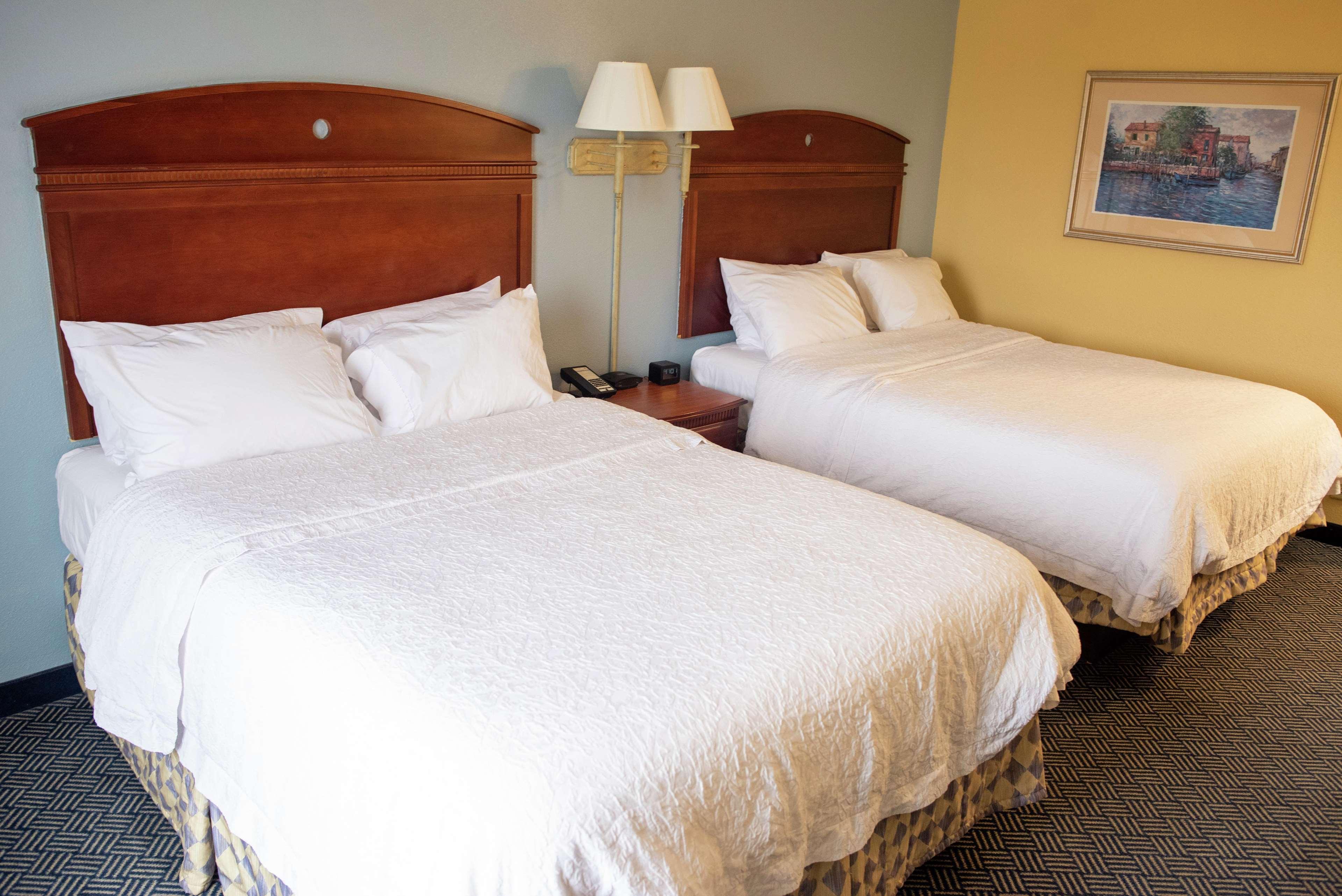 Hampton Inn Lebanon Exterior photo
