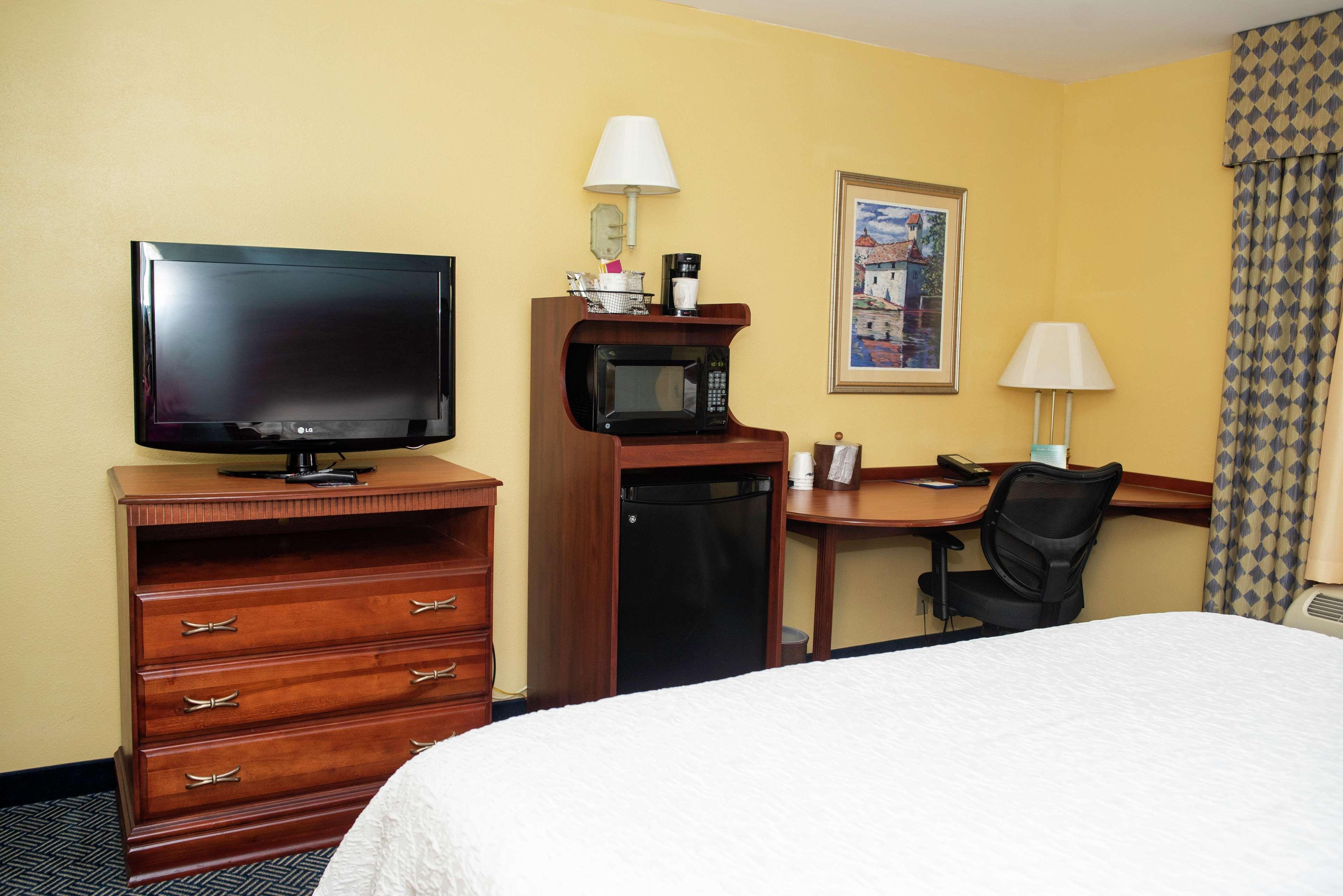 Hampton Inn Lebanon Exterior photo