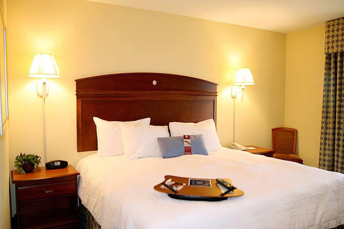 Hampton Inn Lebanon Exterior photo